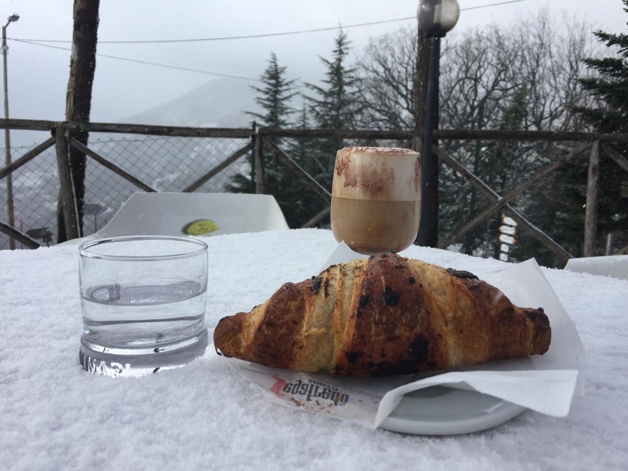 Ambrosia Hostel Alessandria del Carretto 外观 照片