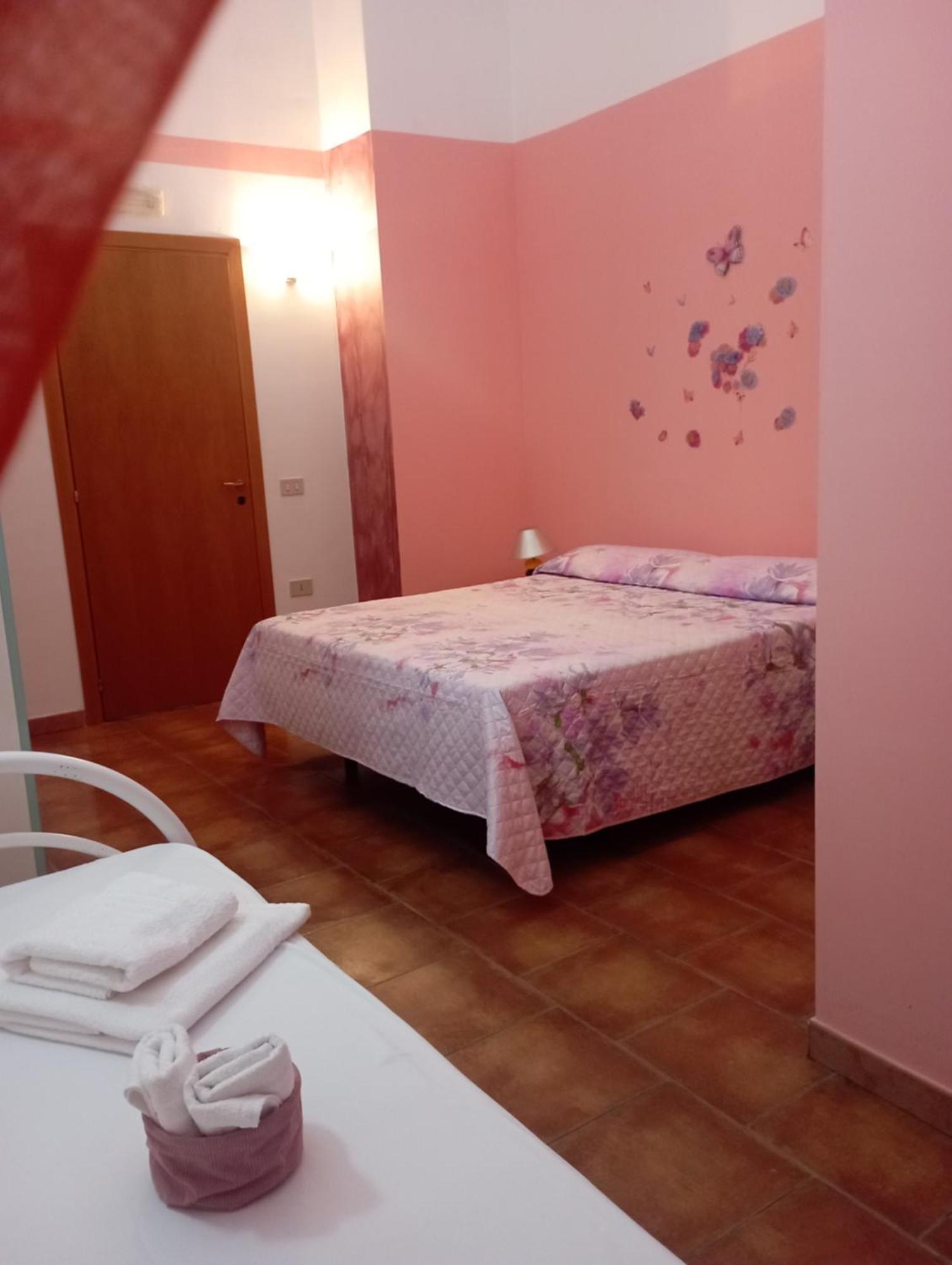 Ambrosia Hostel Alessandria del Carretto 外观 照片