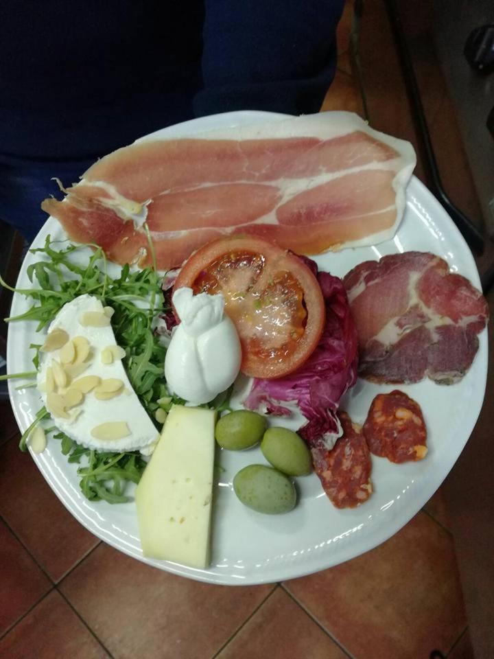 Ambrosia Hostel Alessandria del Carretto 外观 照片